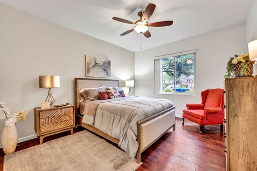 Listing photo thumbnail