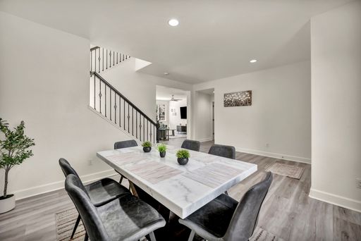 Listing photo thumbnail