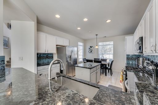 Listing photo thumbnail