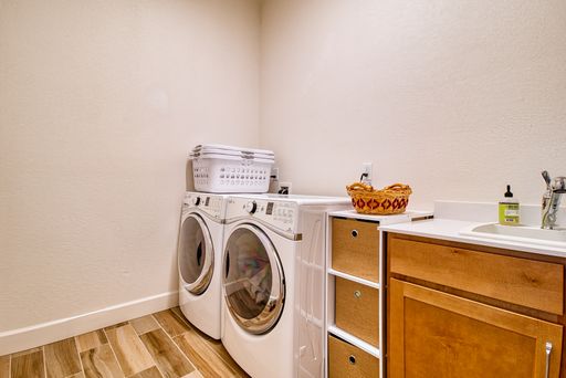 Listing photo thumbnail