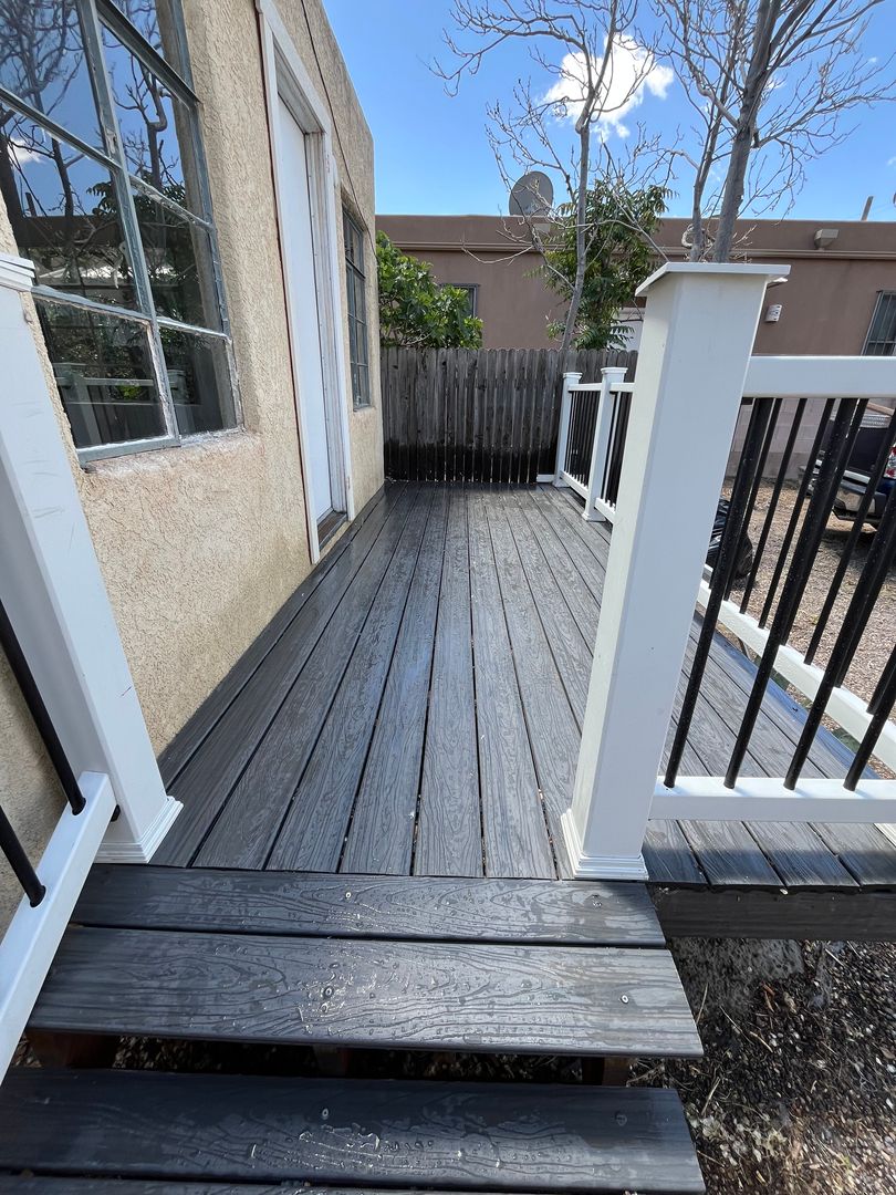 Albuquerque Apartment: 211 Vassar dr SE