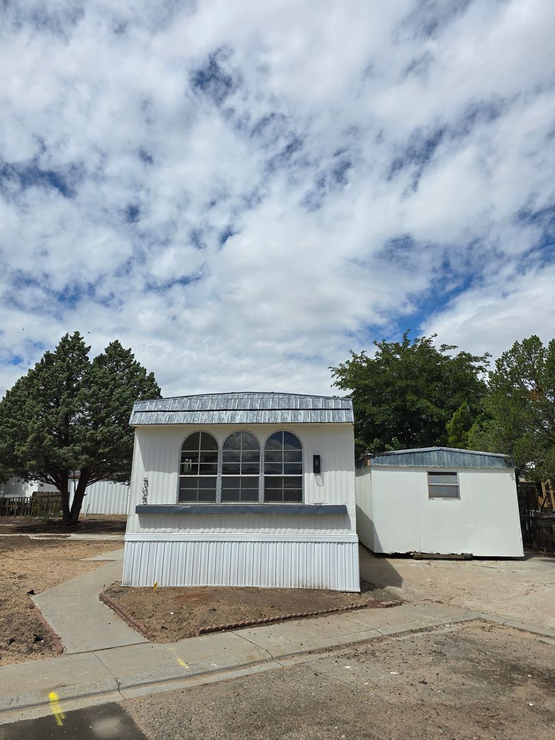 Rio Rancho Apartment: 505 El Rio Ct SE