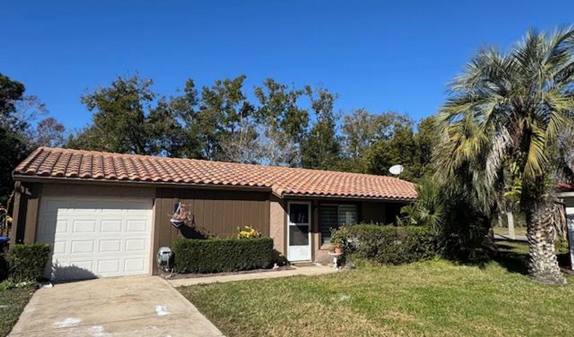 Orlando House: 10312 Hidden Ln