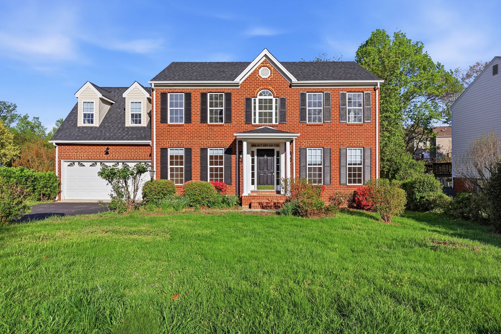 Charlottesville House: 1600 Old Brook Rd