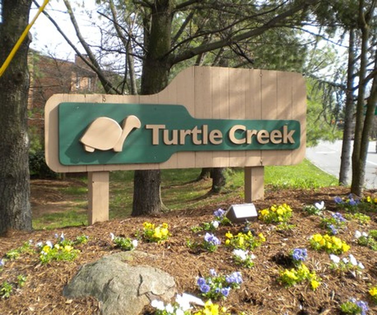 Charlottesville House: 128-9 Turtle Creek Road