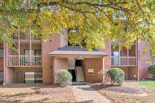 Bright & Spacious 2-Bedroom Condo in Popular Turtle Creek! – photo 1
