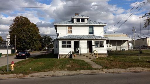 Coming soon Large 2 bedroom, 1.5 bath apartment