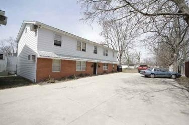 Muncie Apartment: 2824 E Memorial Dr