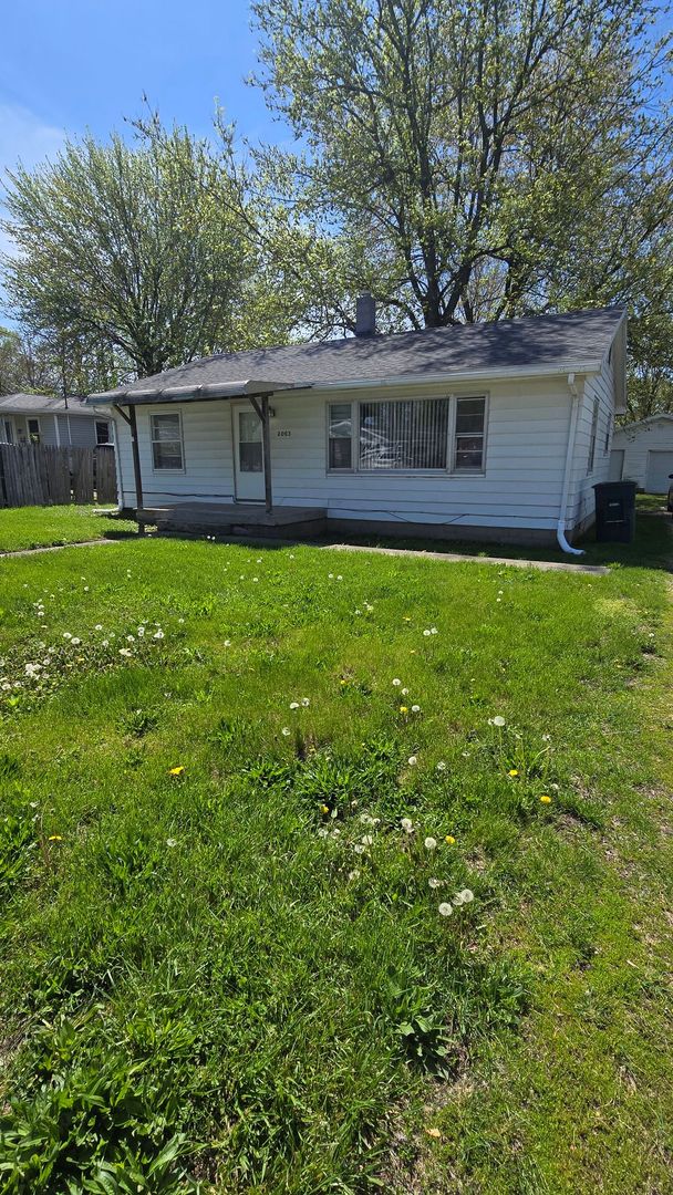 Muncie House: 2003 E 16th St