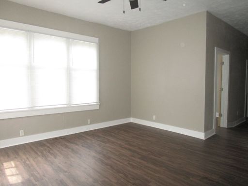 2 bedroom with a bonus room. Central air – photo 1