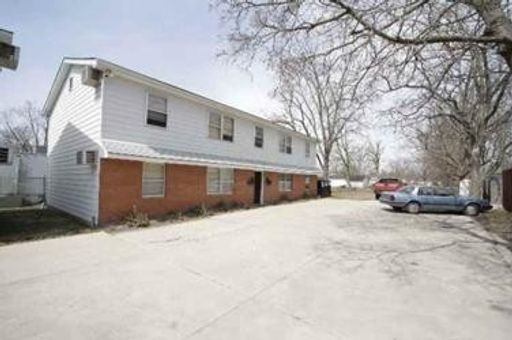 Nice upstairs 2 bedroom apartment! – photo 1