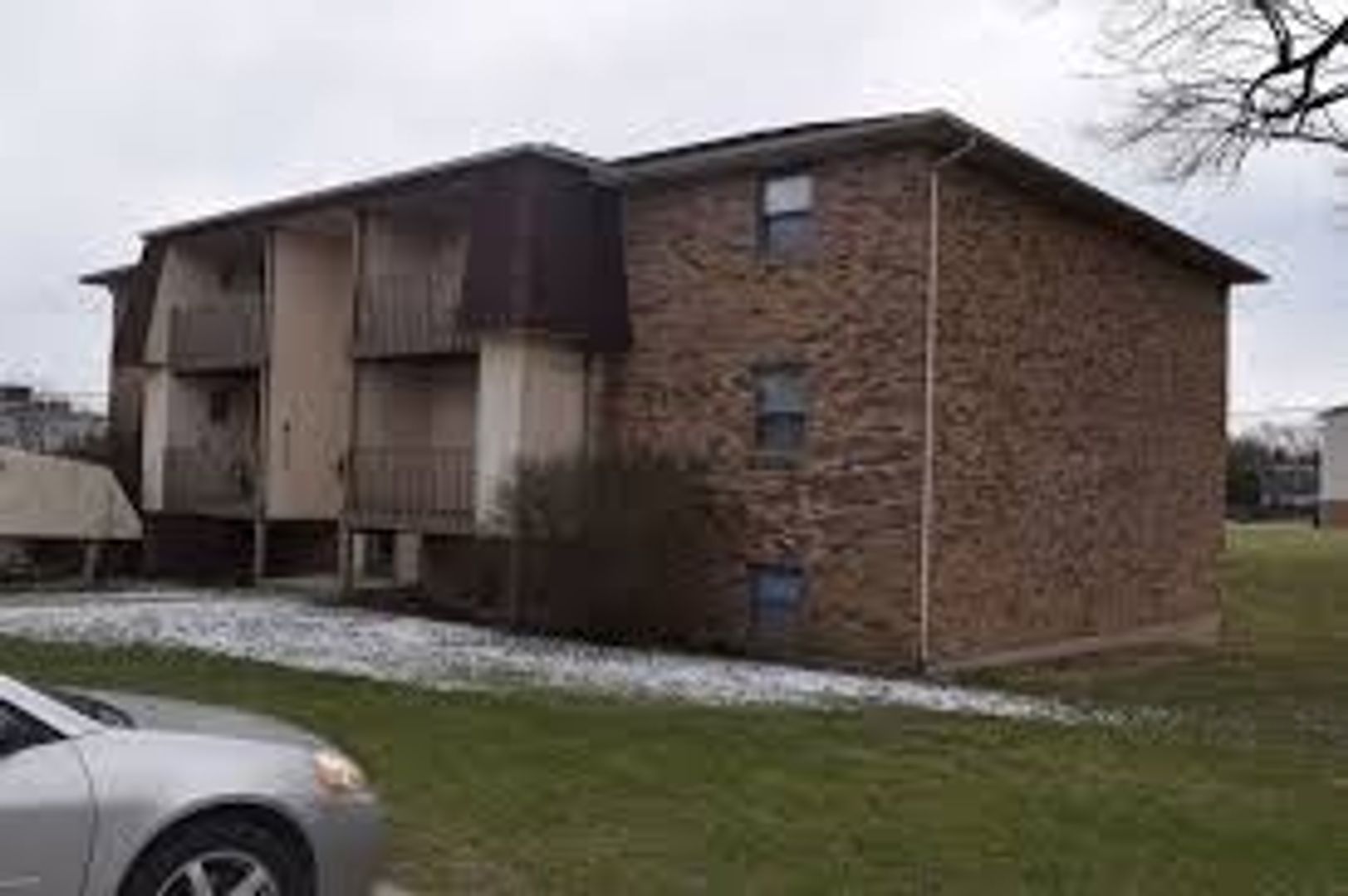 Muncie Apartment: 4712 N Sussex Rd