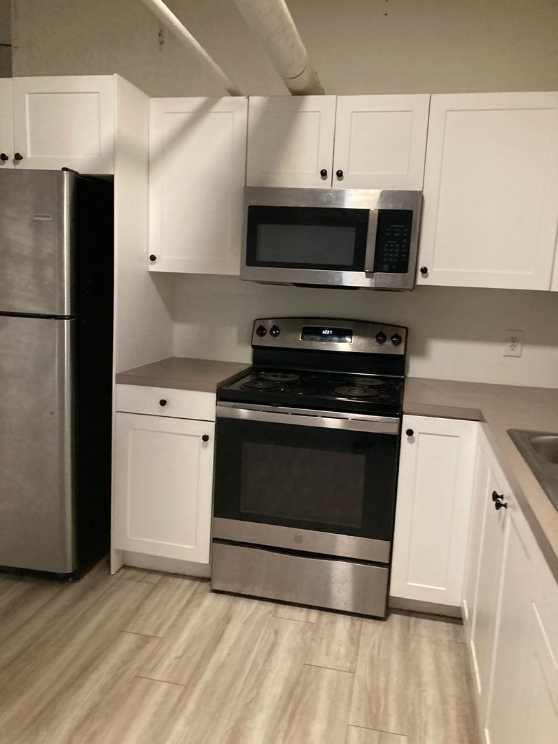 Muncie Apartment: 522 W. Adams St.