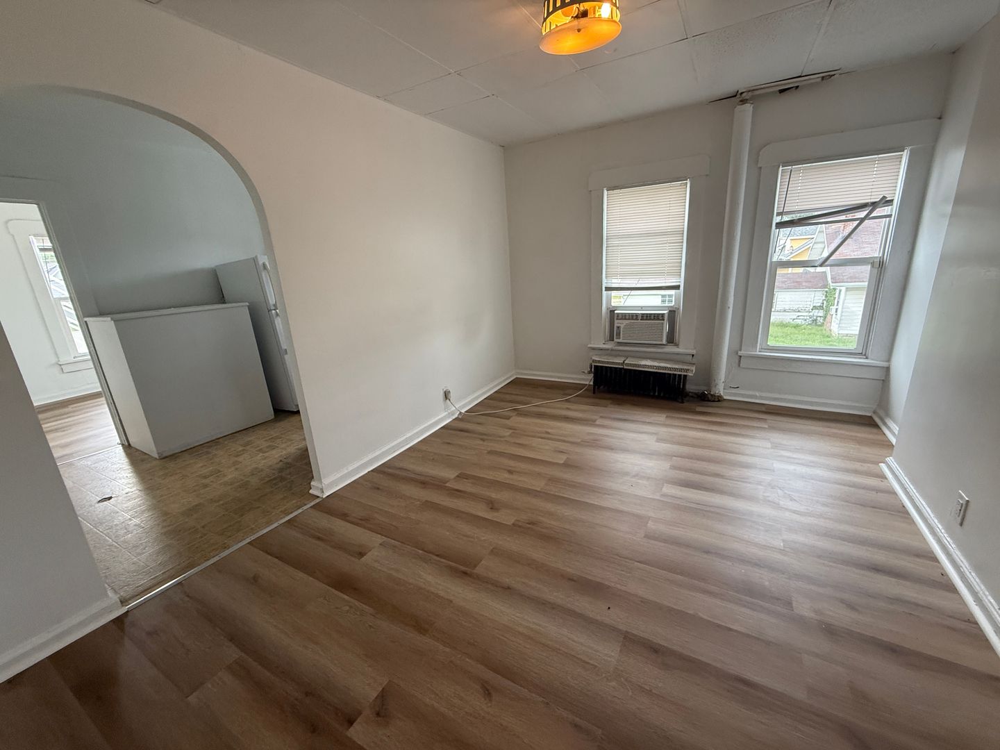 Muncie Apartment: 100 S College Ave