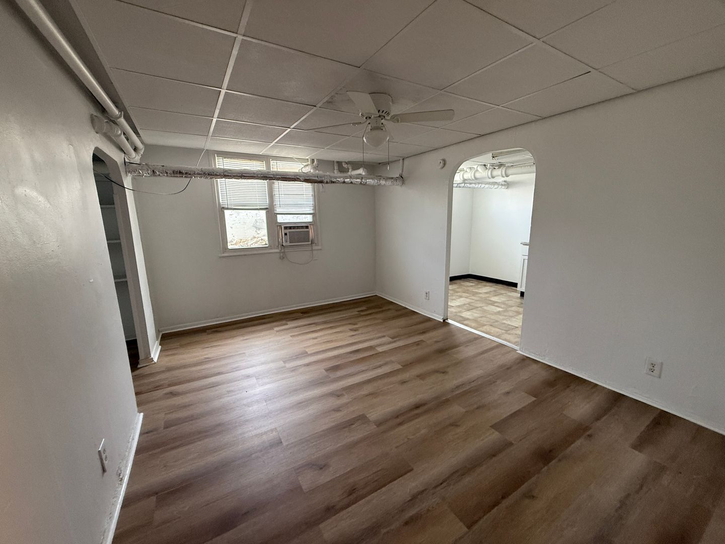 Muncie Apartment: 100 S College Ave