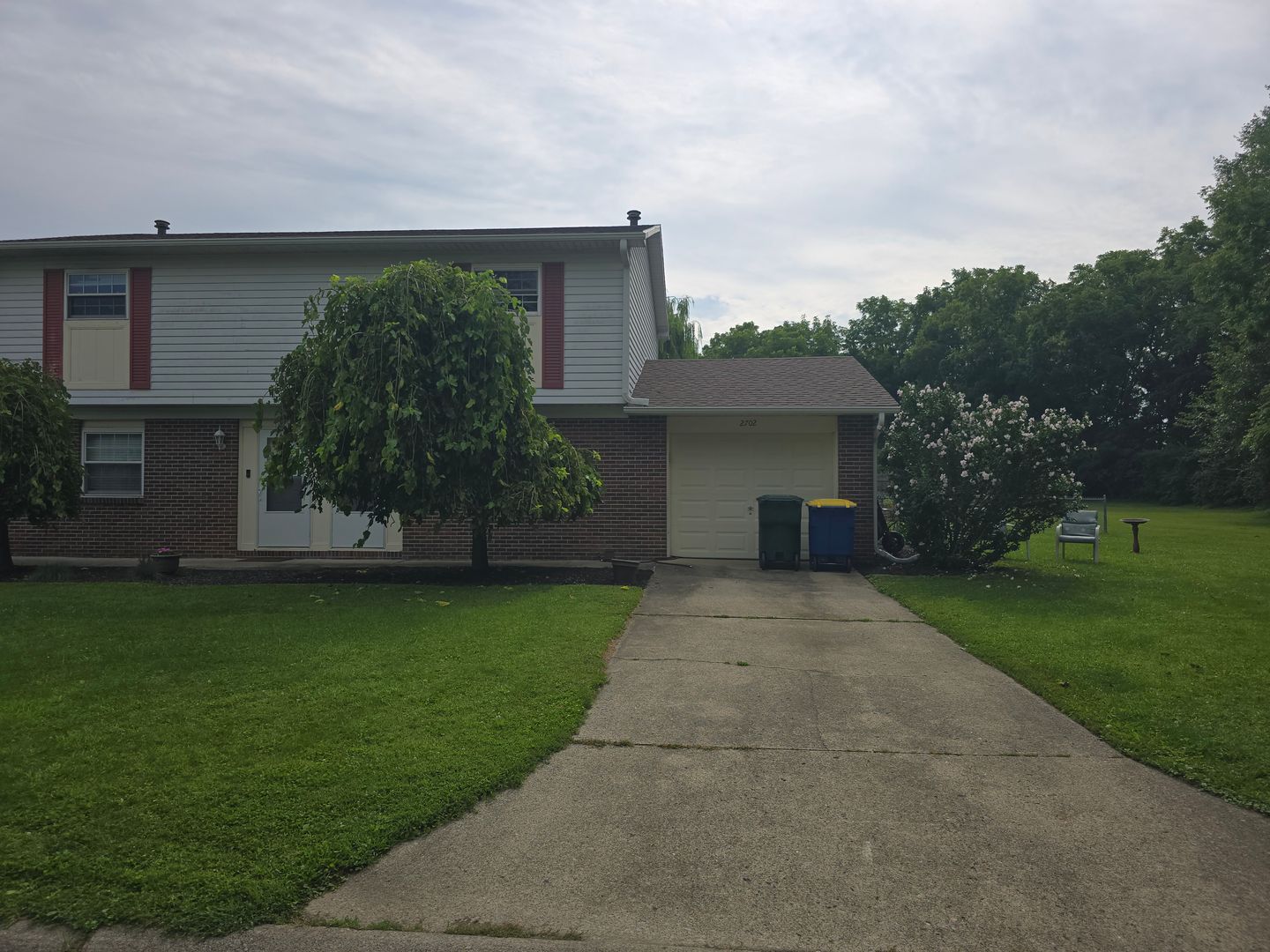 Muncie Apartment: 2700 South Manhattan Avenue