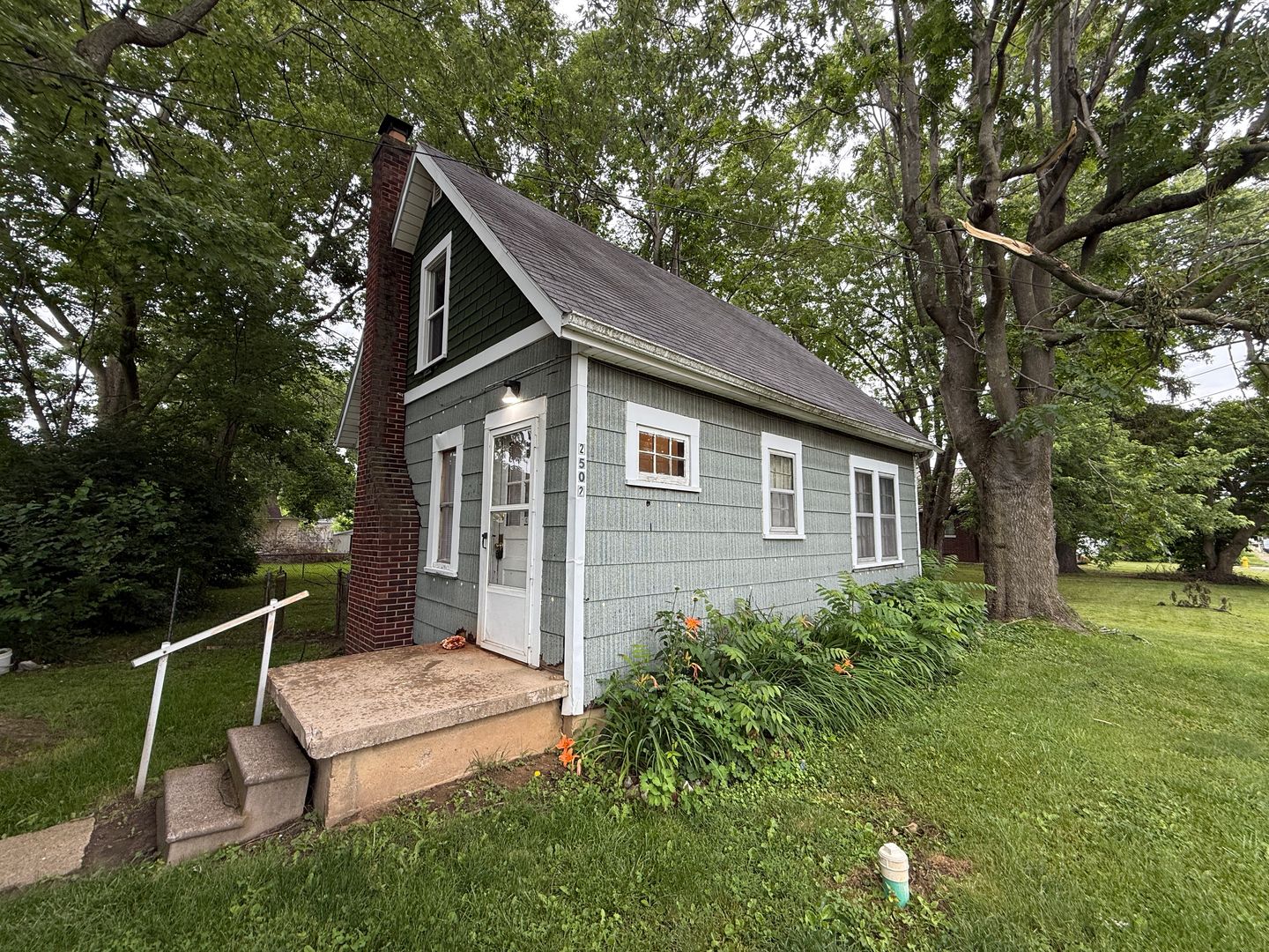 Muncie Apartment: 1424 S Meeker Ave