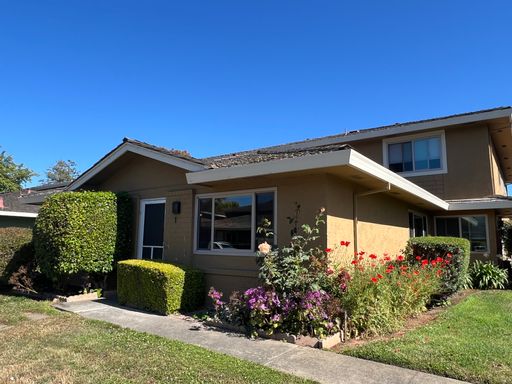 Walk to Capitola Esplanade and Beach! – photo 1