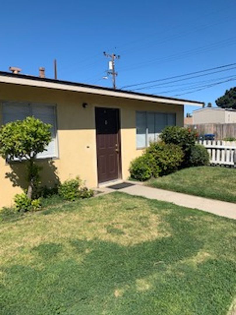 Lompoc Apartment: 204 North O Street