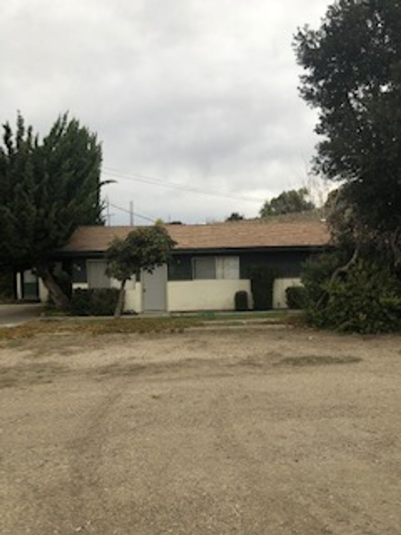 Los Alamos House: 110 Centennial St