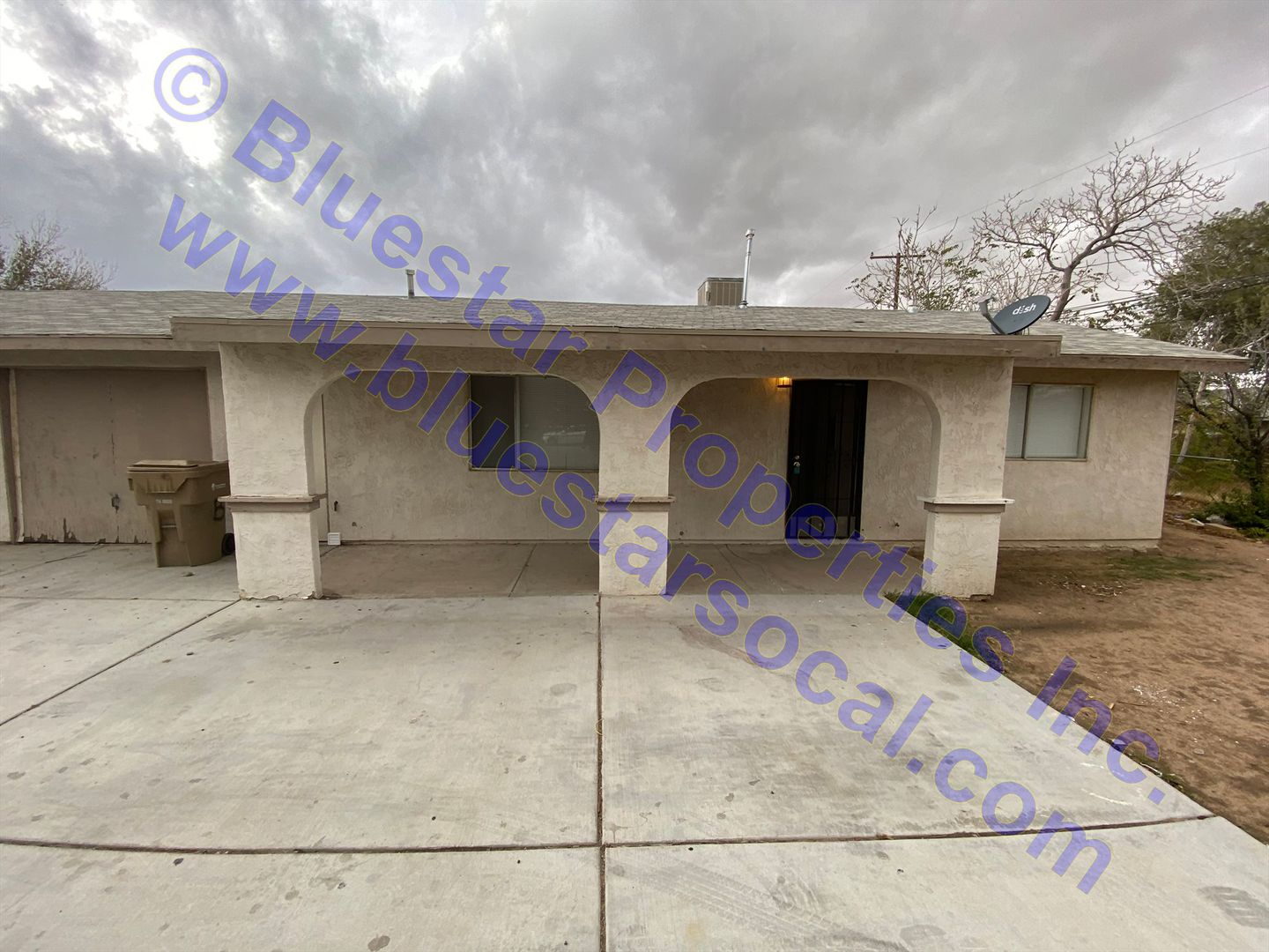 Hesperia Apartment: 16014 Yucca A-B