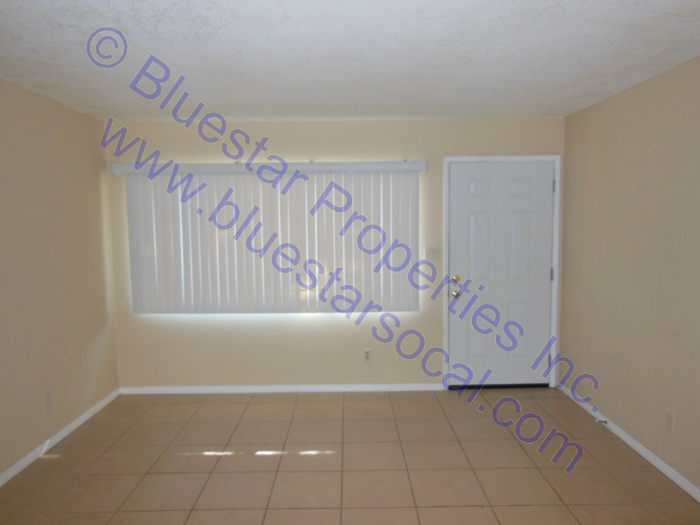 Apple Valley Apartment: 12620 Kiowa #1-3