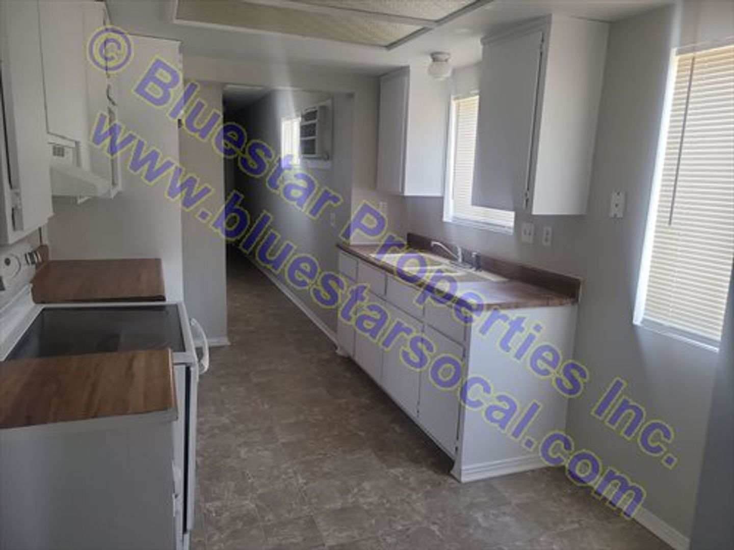 Victorville House: 15469 Hesperia Road