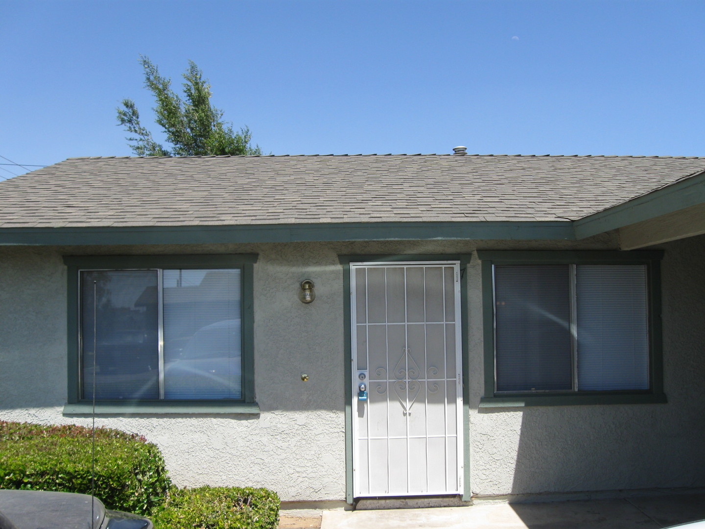 Hesperia Apartment: 15636 Sequoia #1-12