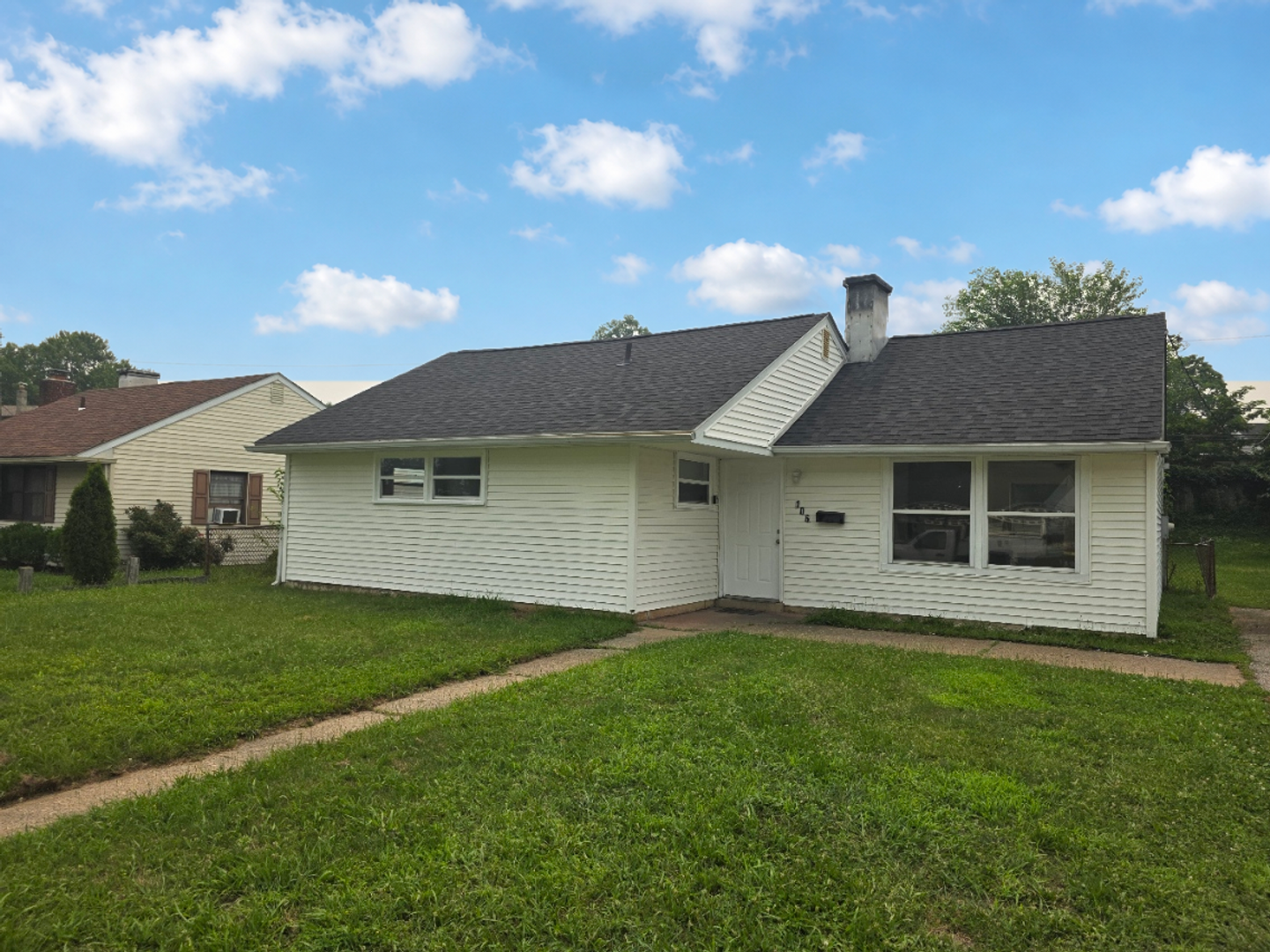 New Castle House: 106 Louise Rd.