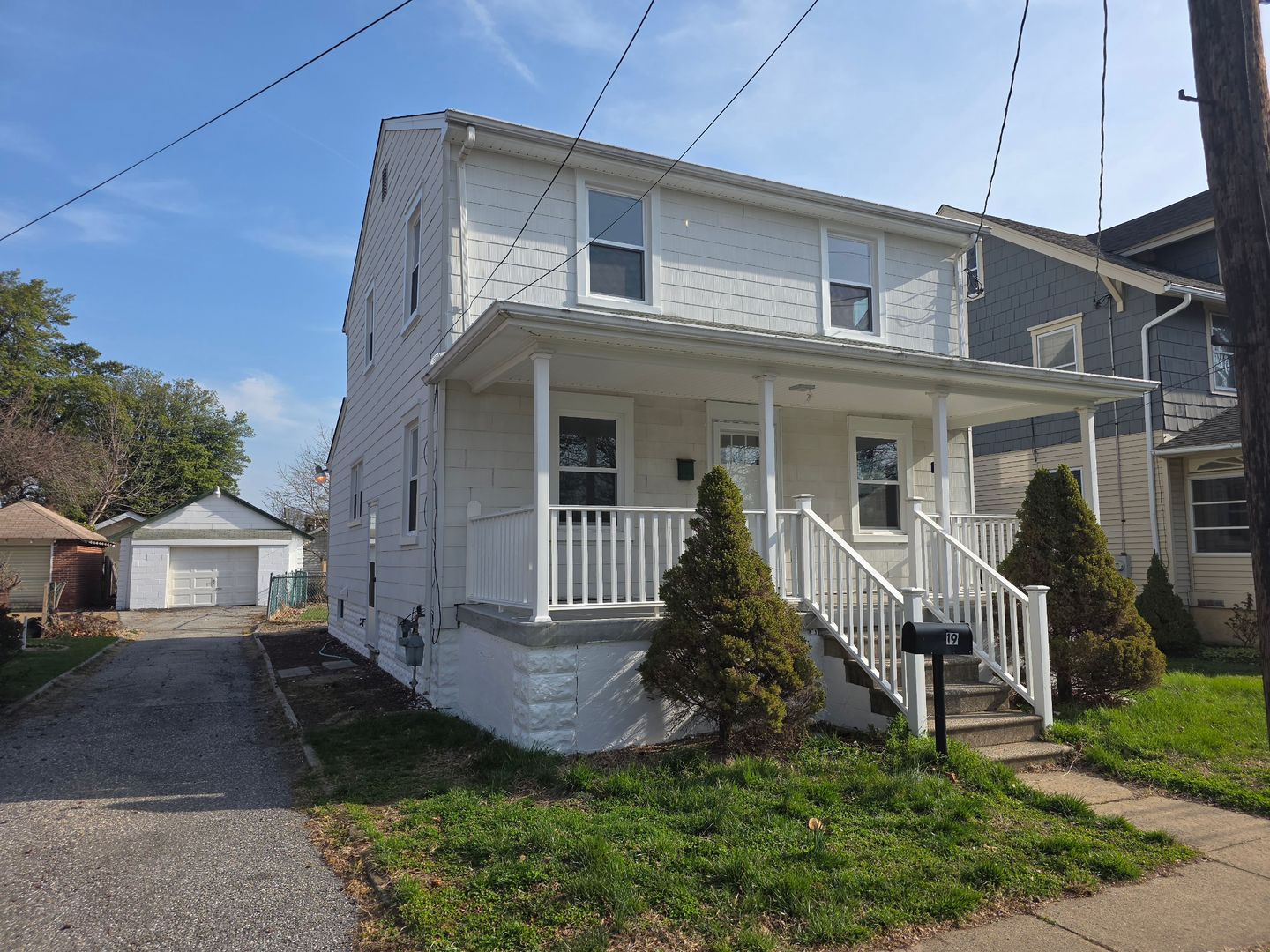 Wilmington House: 19 Champlain Ave.