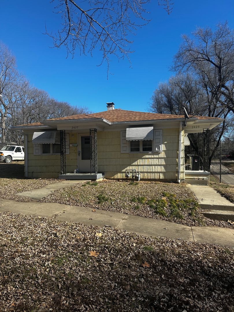 St. Joseph Apartment: 2427 S 18th St.