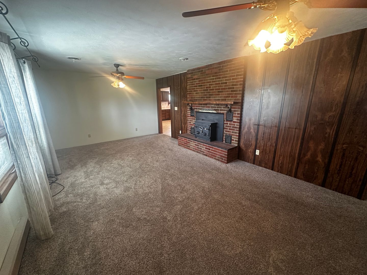 Country Club House: 6405 Hansen Dr.