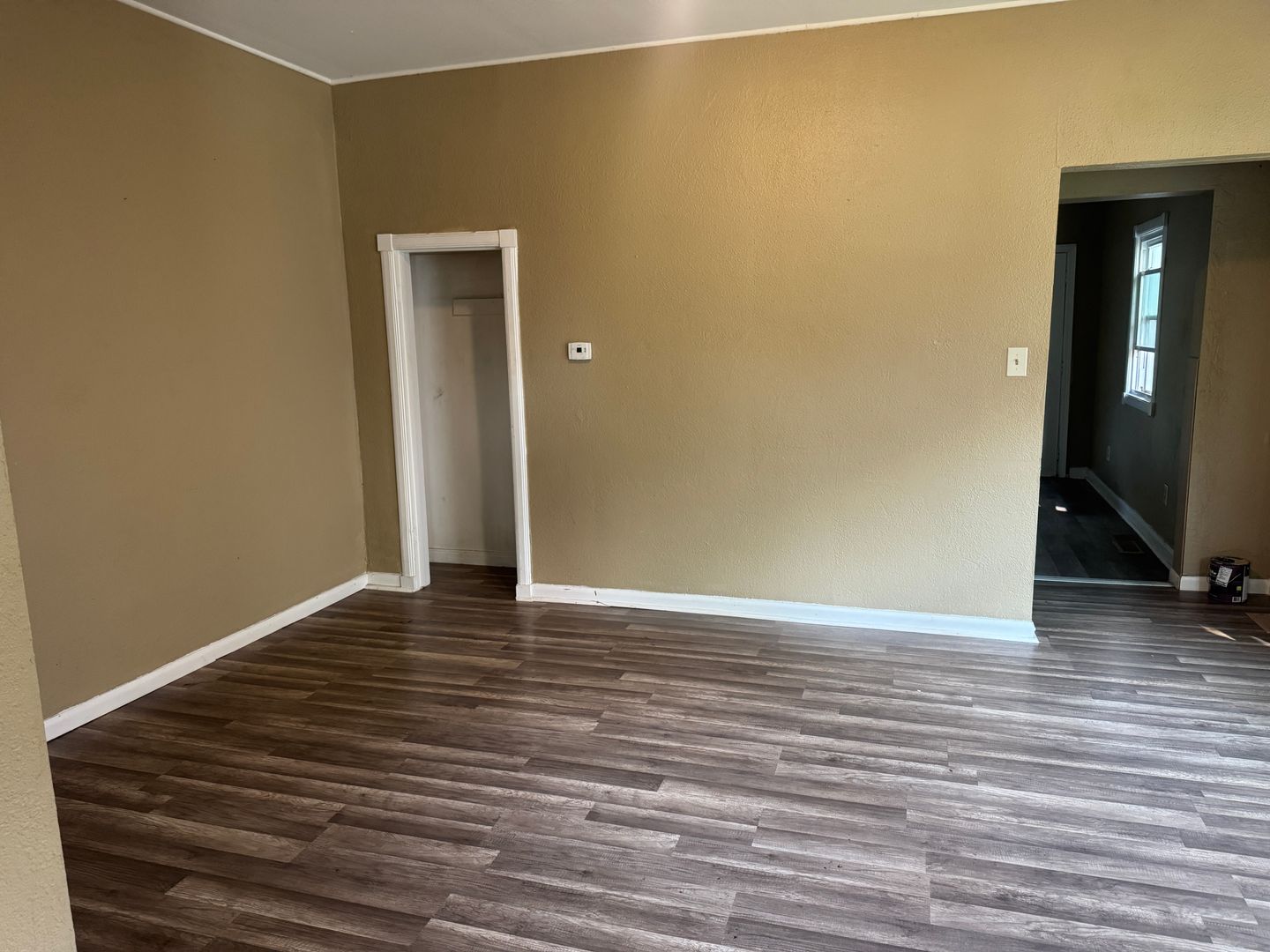 St. Joseph Apartment: 813 N 5th St.