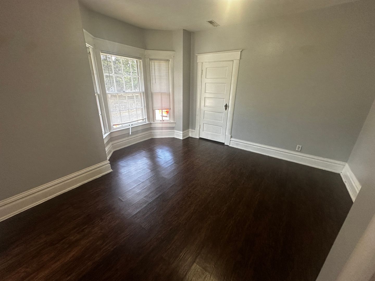 St. Joseph Apartment: 725 N 25th St.