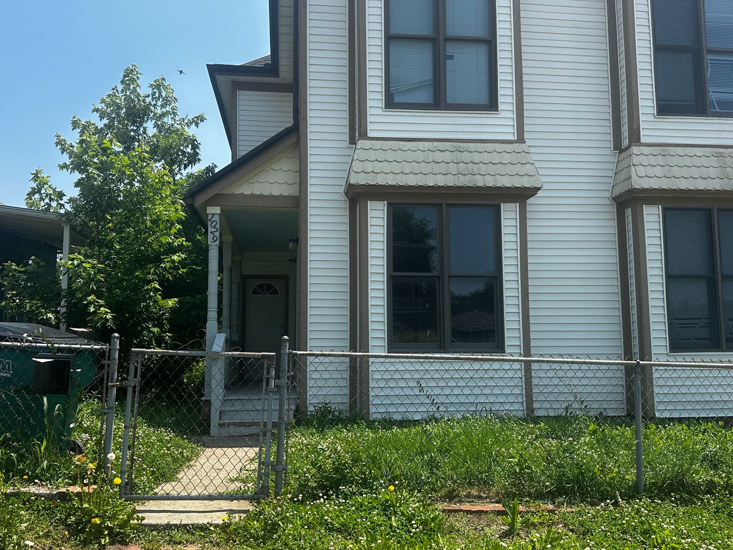 St. Joseph Apartment: 1029 S 15th St.