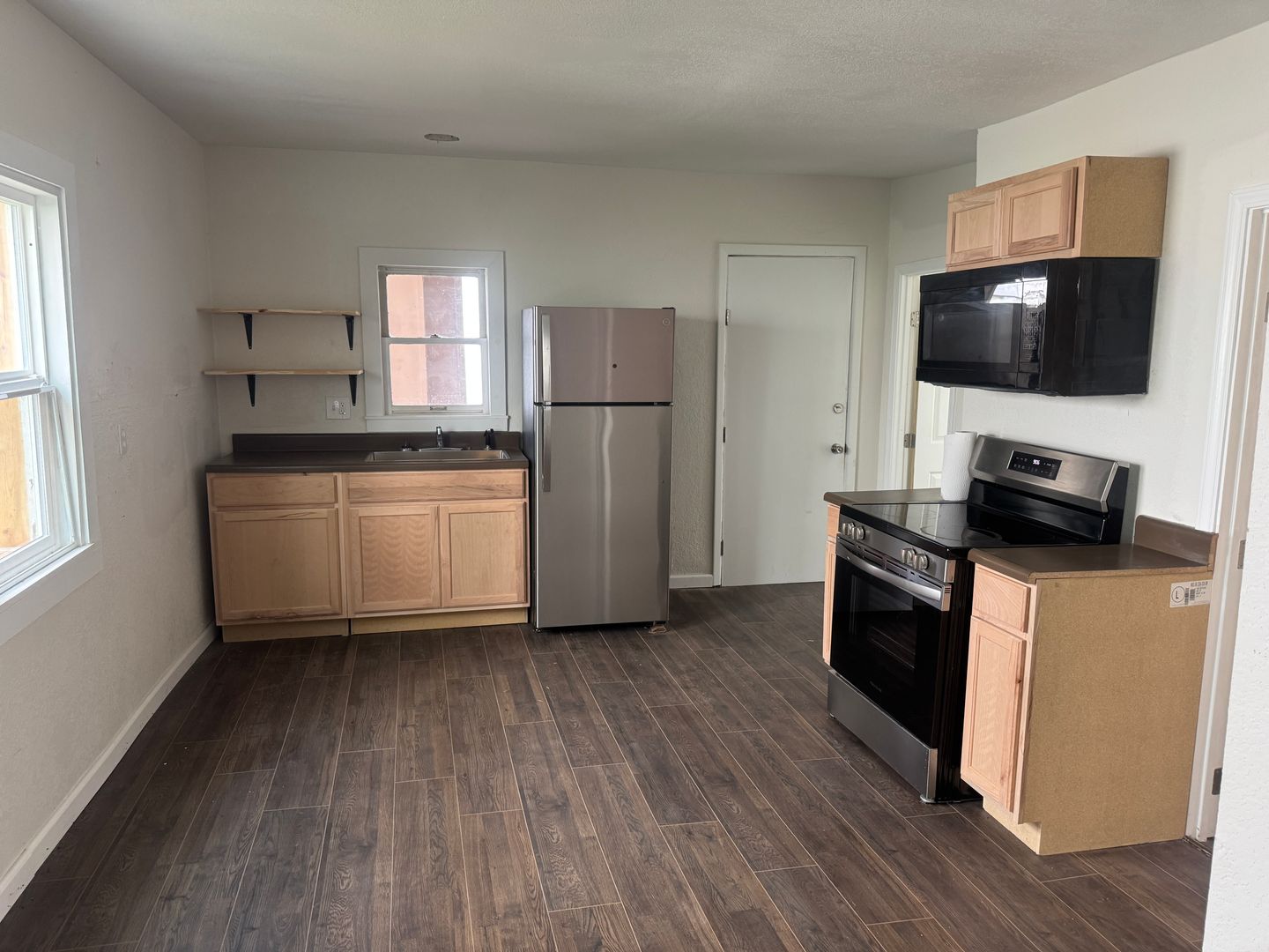 Kansas City Apartment: 607 Tenny Ave.