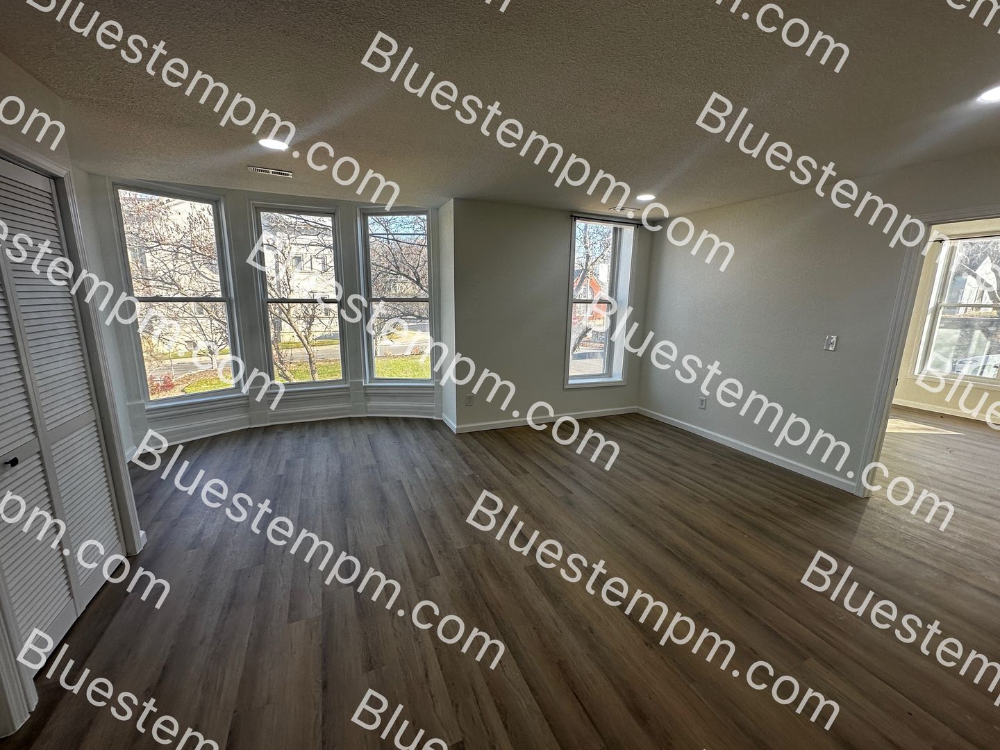 Saint Joseph Apartment: 1115-1117 Felix St