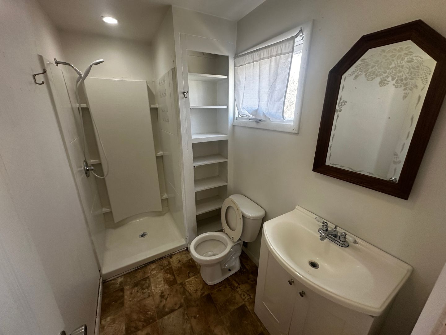 St. Joseph Apartment: 4104 St. Joseph Ave.