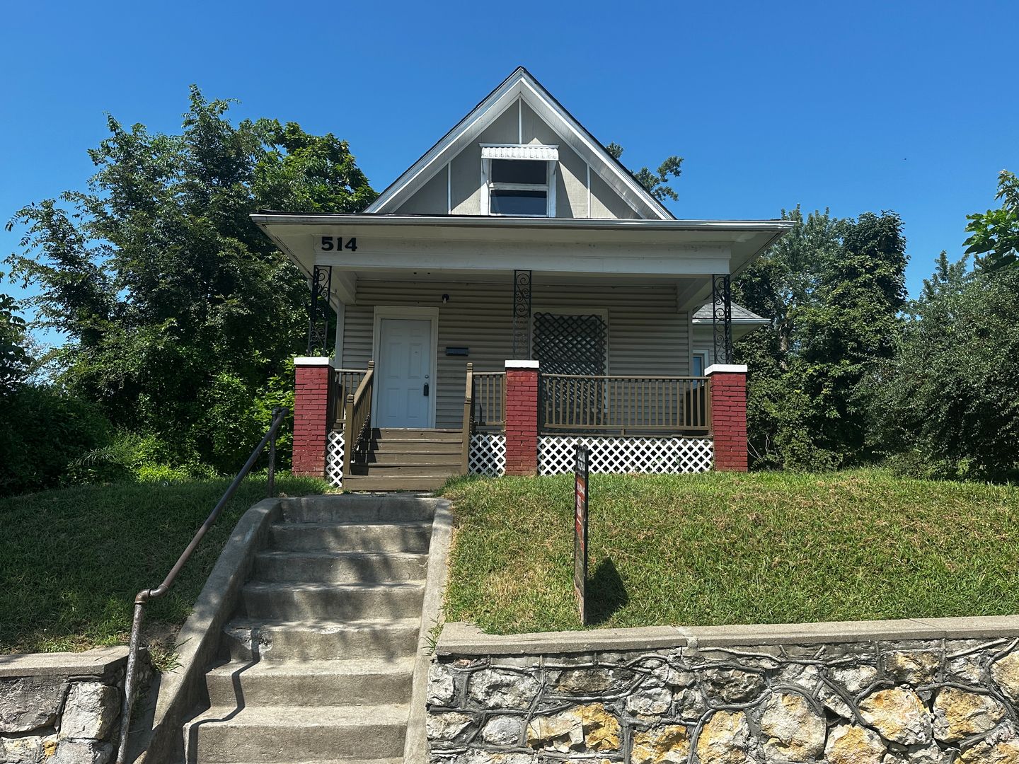 St. Joseph House: 514 S 20th St.