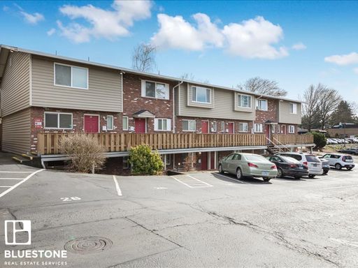 1 Month Free with Immediate Move In – photo 1