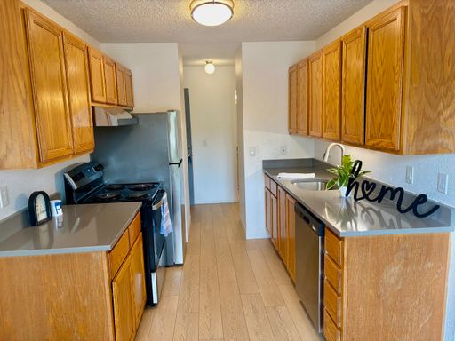 FIRE SALE: $1395 per month FOR THE FIRST 3 LEASES SIGNED 2 Month Free w/ an Immediate Move-In! – photo 1