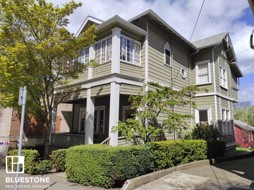 Charming Studio in Prime Goose Hollow Location – photo 1