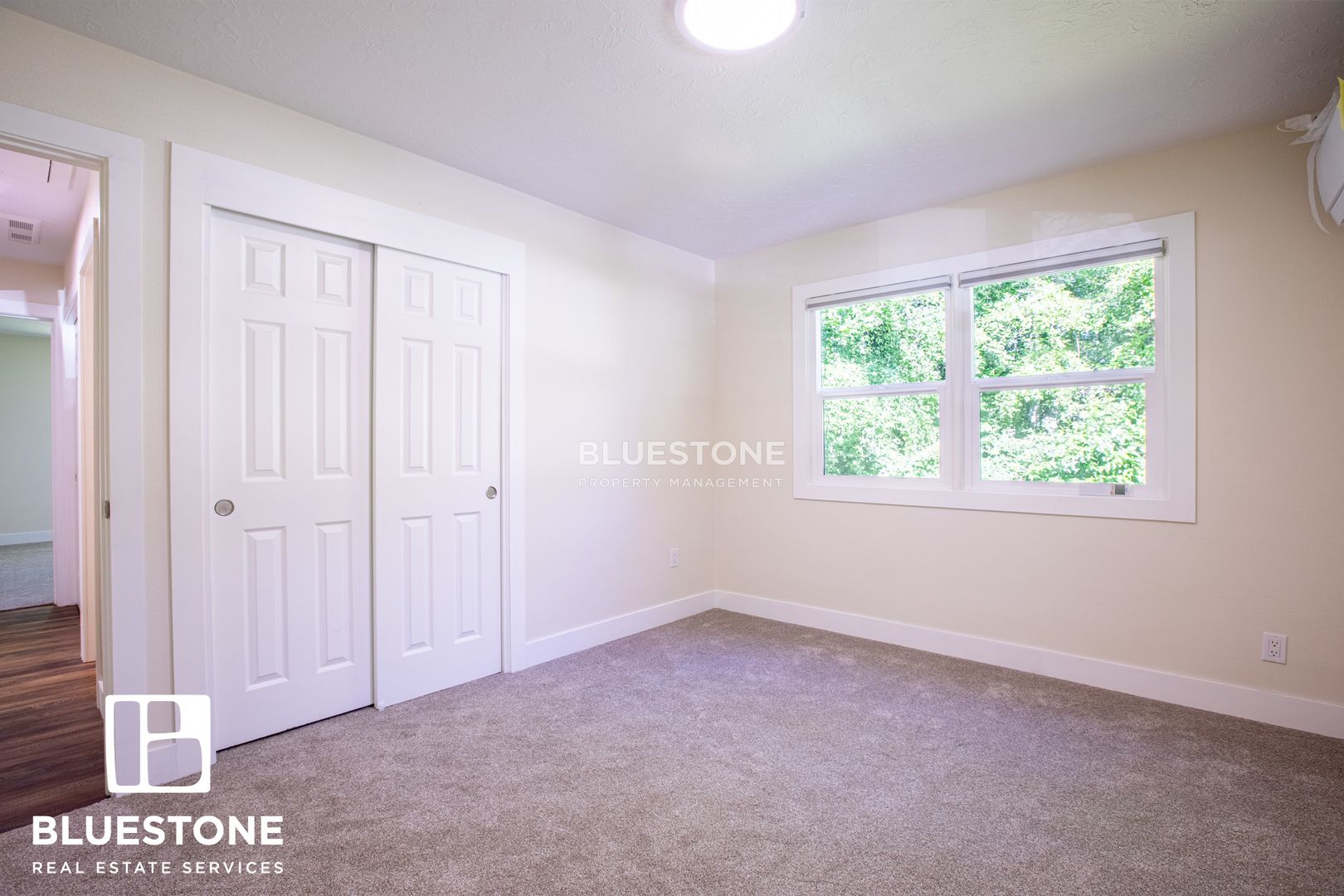 Gresham Apartment: 10 NE 162nd Ave