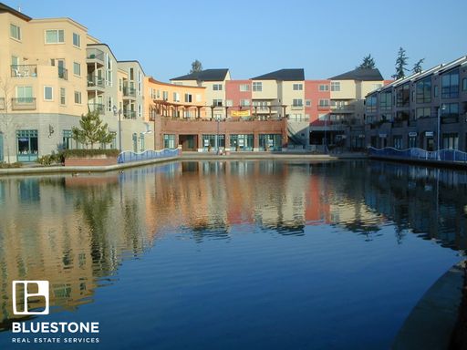 Lakeside Living: Studio Apartment Offering 1 Month Free w/ an Immediate Move In!