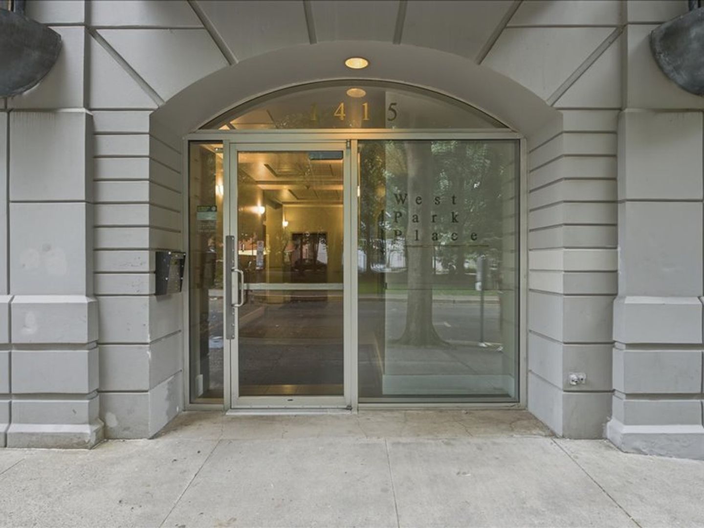 Portland Apartment: 1415 SW Park Ave