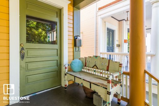 Furnished & Stylish 3 bedroom 1.5 bath home in bustling NW Portland – photo 1