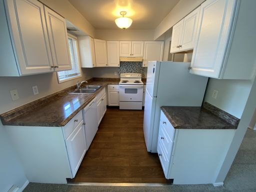 2 Bedroom Available Early October, Lease Today! – photo 1