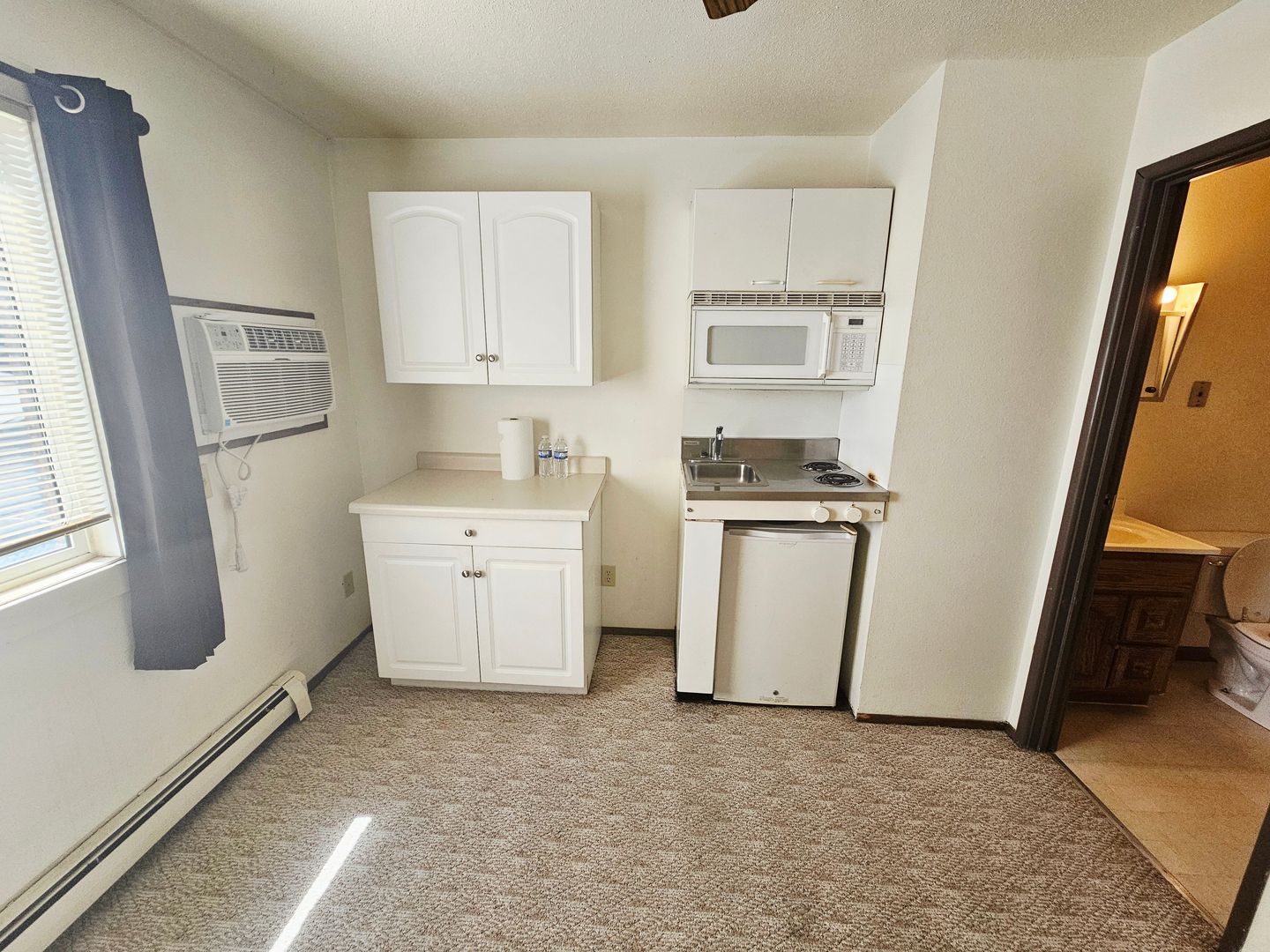 Bismarck Apartment: 2007 E Divide Ave