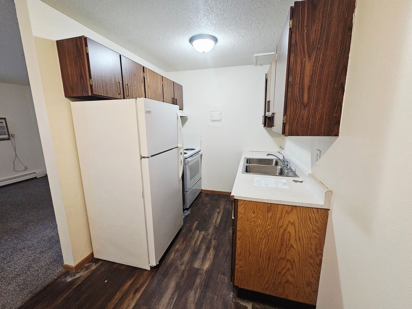 Bismarck Apartment: 2007 E Divide Ave