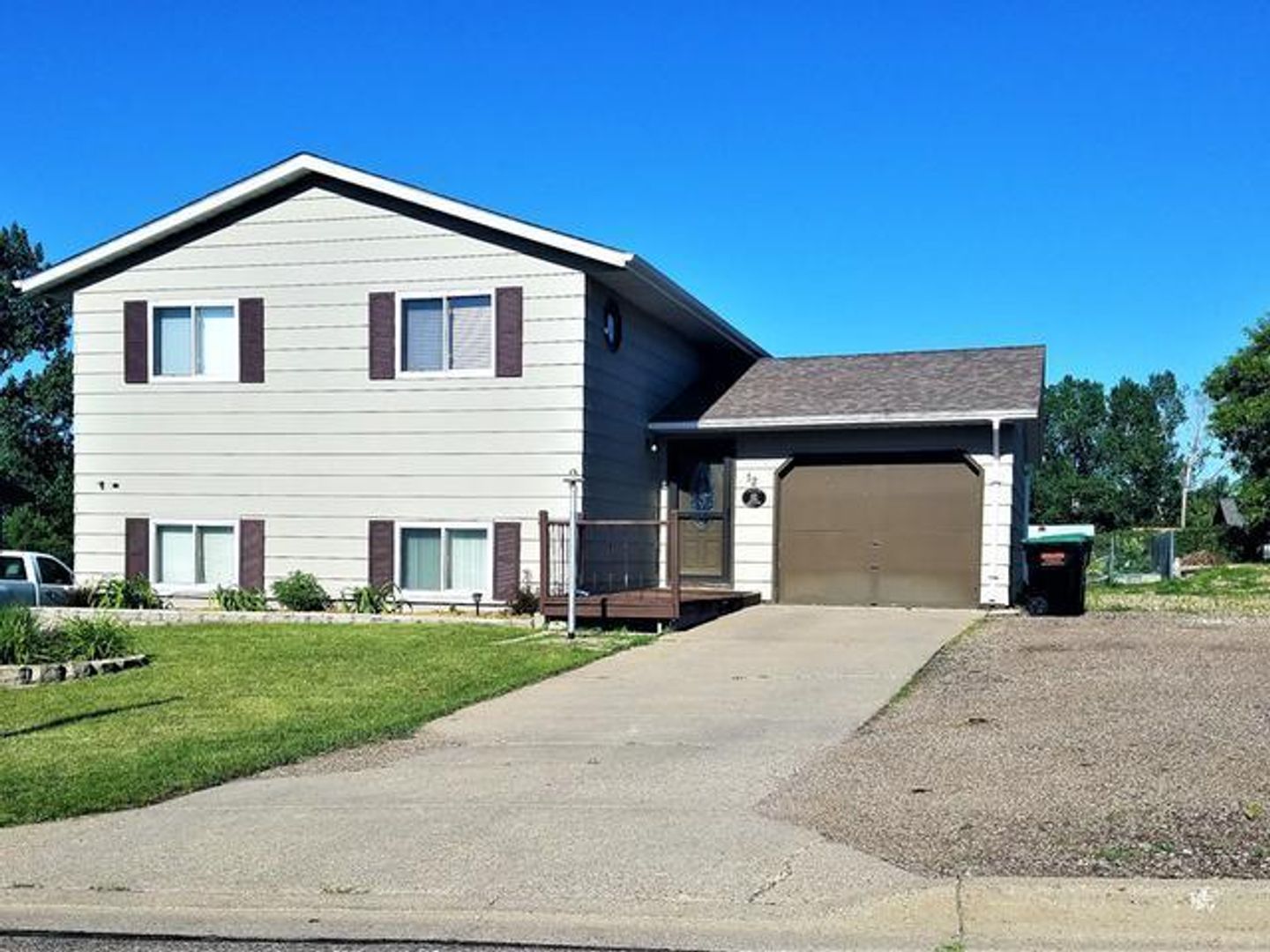 Lincoln House: 12 Penenah Drive